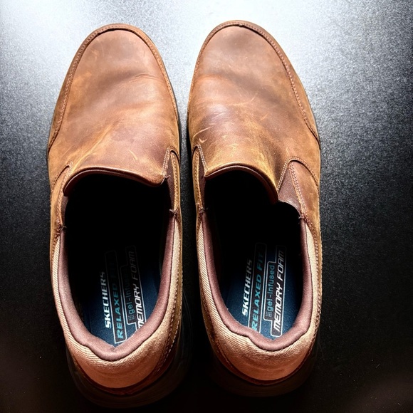Skechers Men\'s Brown Slip-On Glides Calculous‎ Loafer brown leather size 13